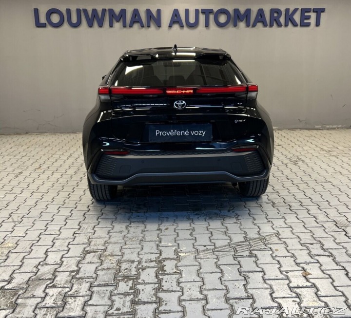 Toyota C-HR 2,0 HYBRID AT AWD EXECUTI 2025