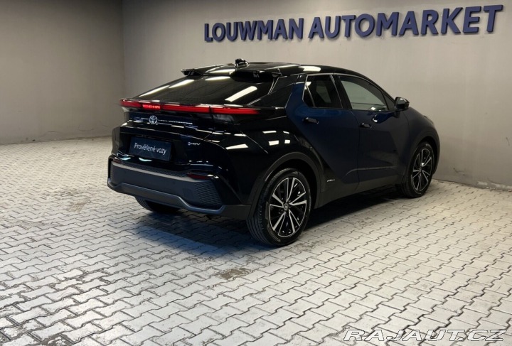 Toyota C-HR 2,0 HYBRID AT AWD EXECUTI 2025
