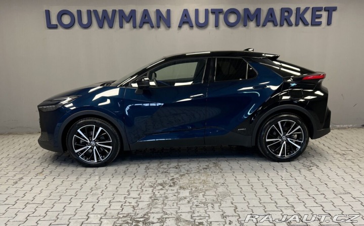 Toyota C-HR 2,0 HYBRID AT AWD EXECUTI 2025