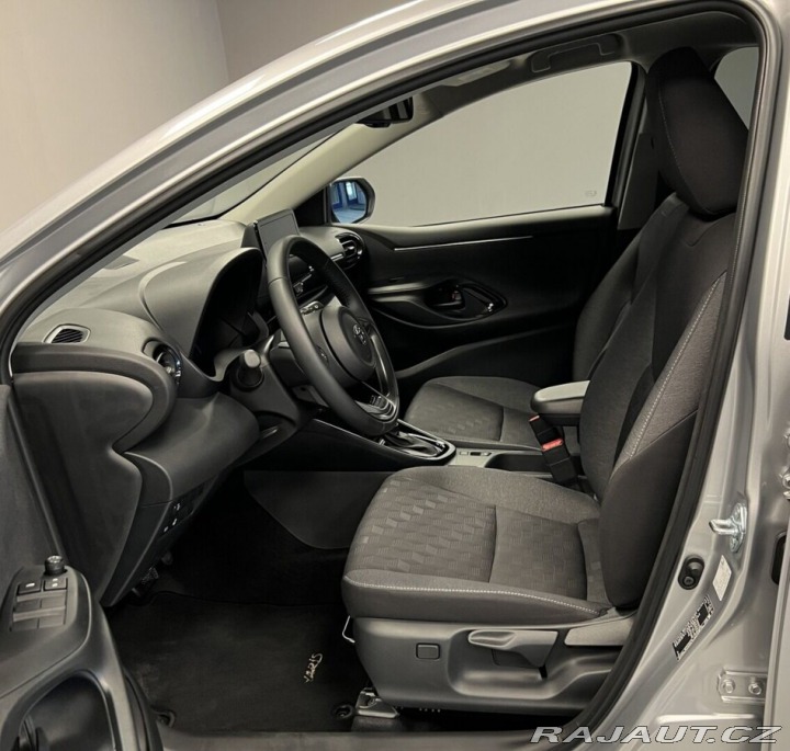 Toyota Yaris Hybrid e-CVT Style 2025