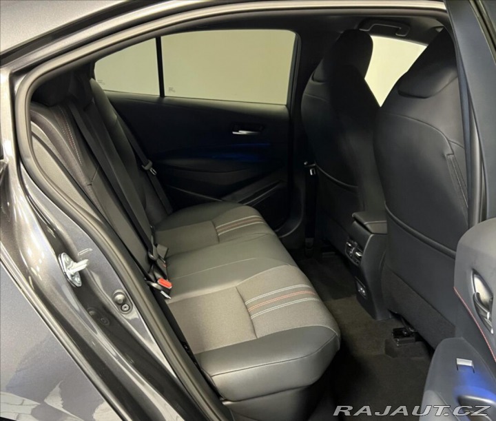 Toyota Corolla 1,8 Hybrid AT GR SPORT DY 2025
