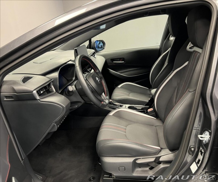 Toyota Corolla 1,8 Hybrid AT GR SPORT DY 2025