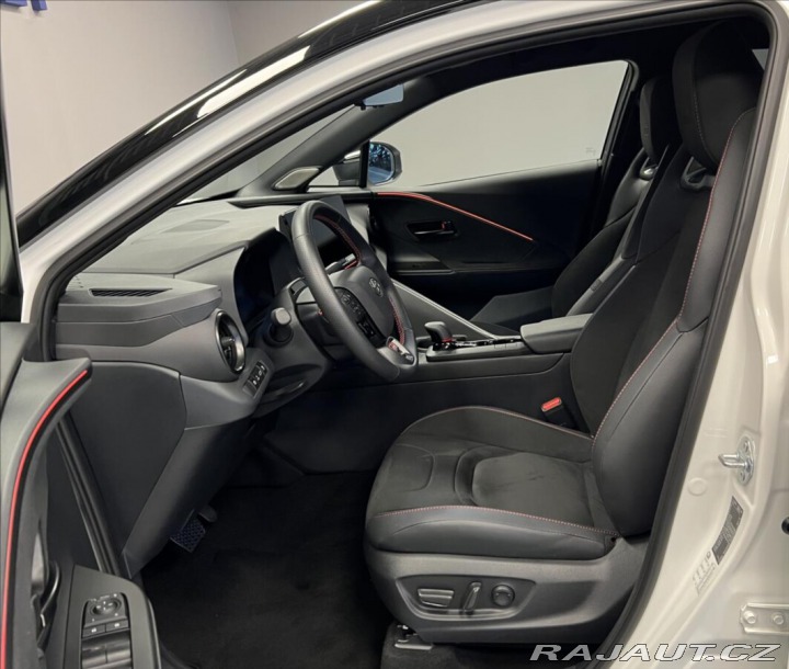 Toyota C-HR 2,0 PHEV GR SPORT VIP 2025