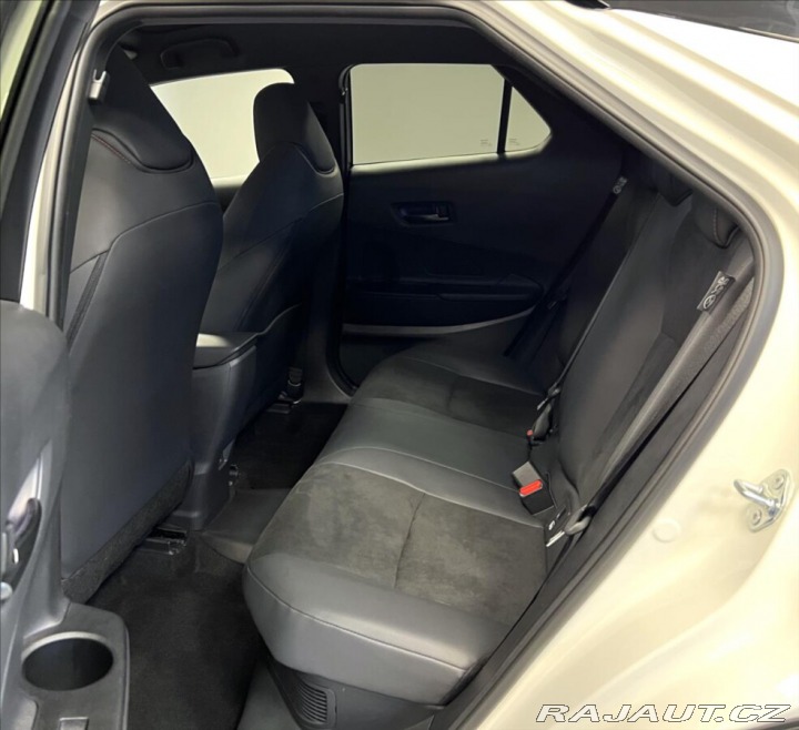 Toyota C-HR 2,0 PHEV GR SPORT VIP 2025