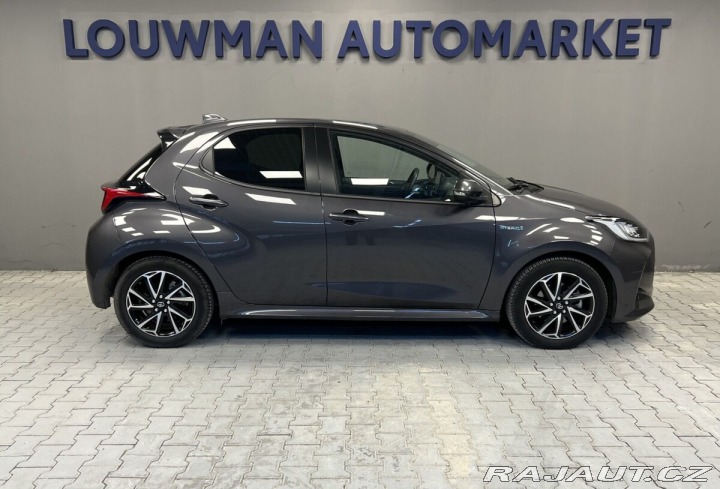 Toyota Yaris 1.5 Hybrid AT COMFORT STY 2020