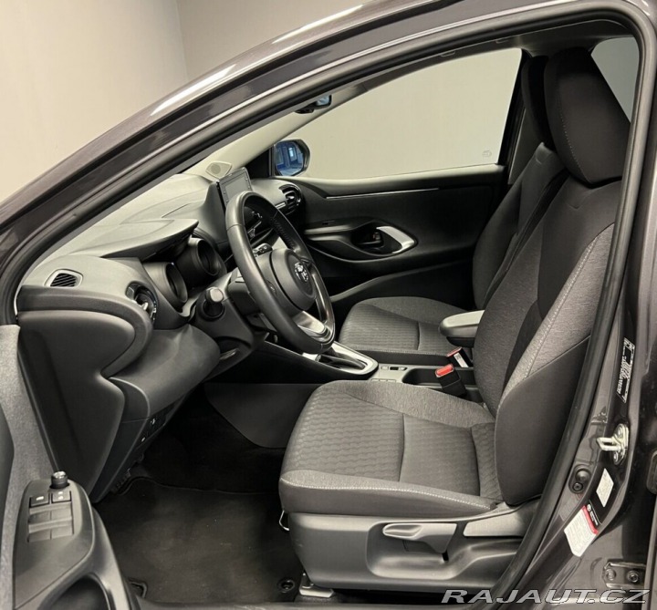Toyota Yaris 1.5 Hybrid AT COMFORT STY 2020