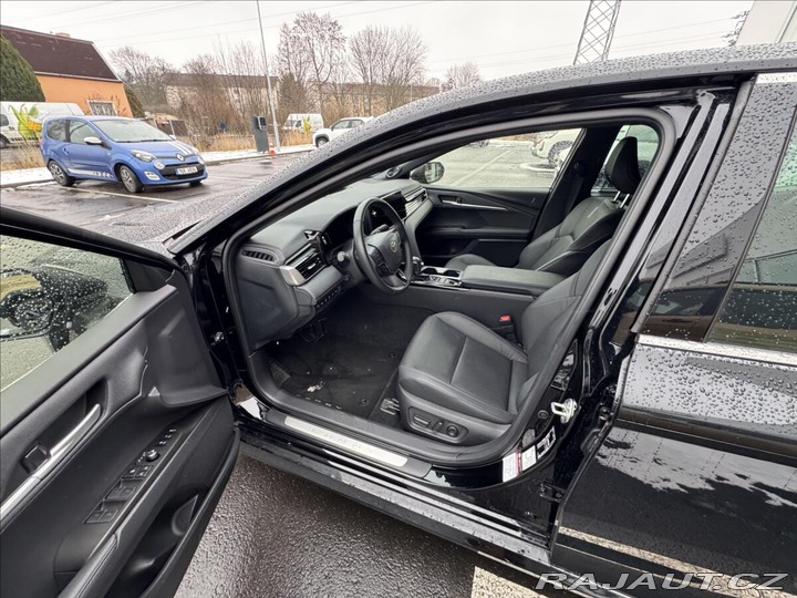 Toyota Camry 2,5 EXECUTIVE 2024