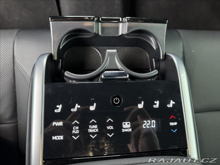 Toyota Camry 2,5 EXECUTIVE 2024