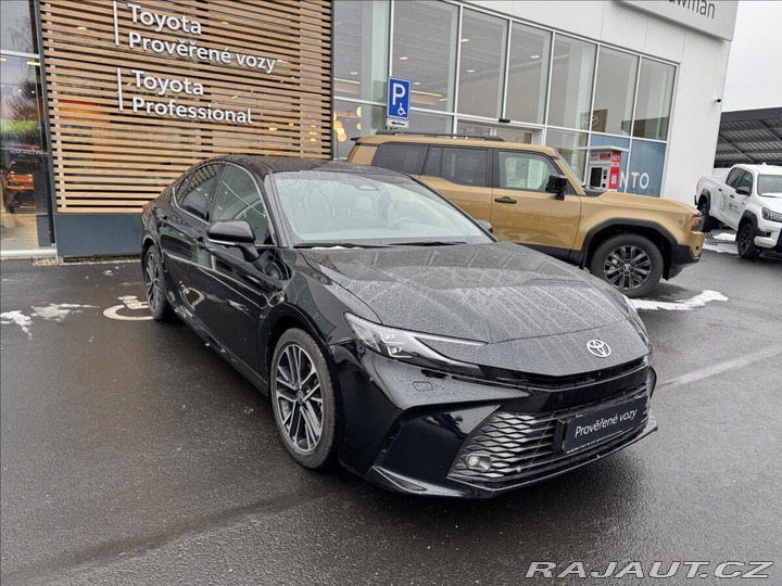 Toyota Camry 2,5 EXECUTIVE 2024