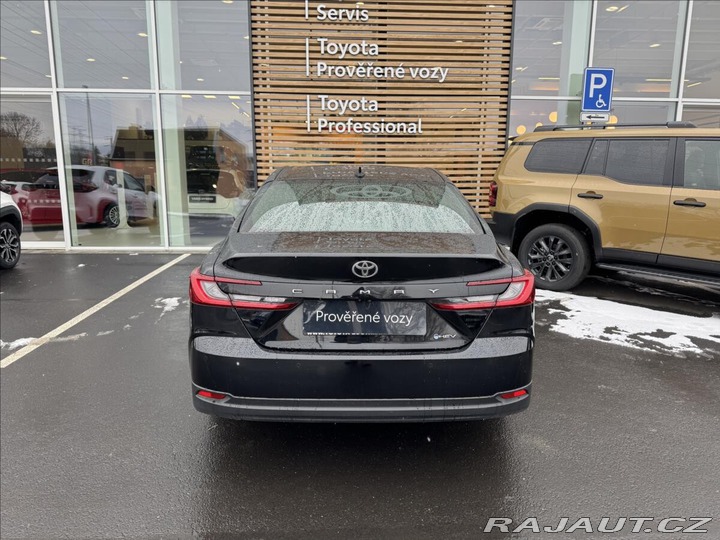 Toyota Camry 2,5 EXECUTIVE 2024