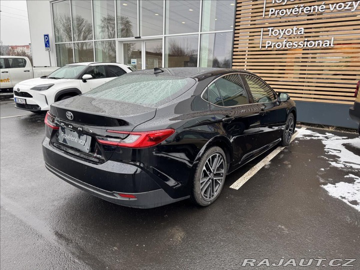 Toyota Camry 2,5 EXECUTIVE 2024