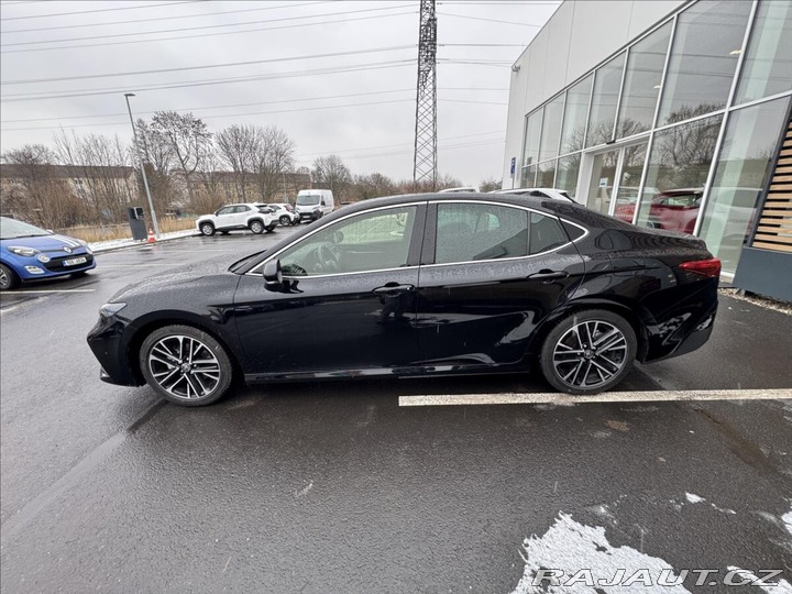Toyota Camry 2,5 EXECUTIVE 2024