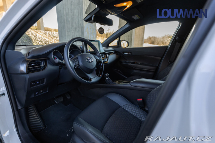 Toyota C-HR 1,8 AT STYLE 2023