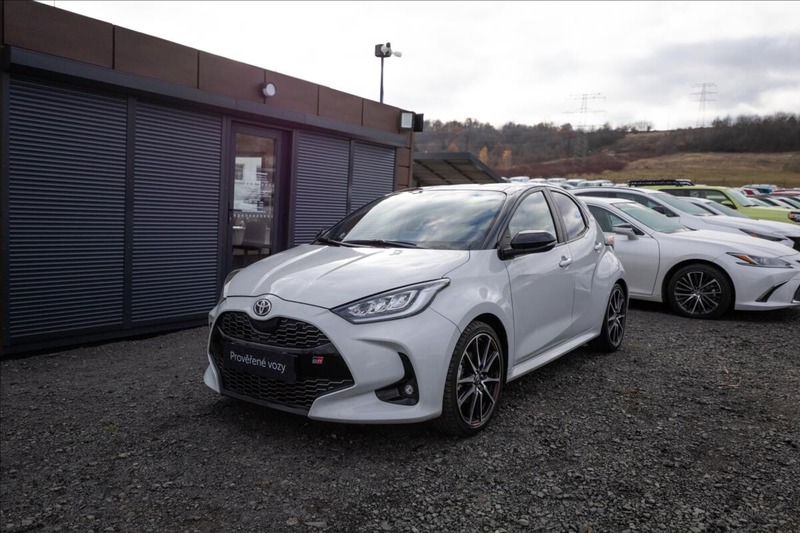 Toyota Yaris 1,5 AT GR SPORT
