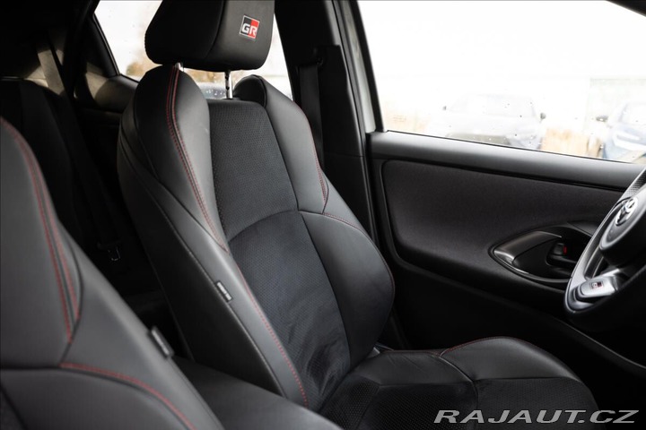 Toyota Yaris 1,5 AT GR SPORT 2022