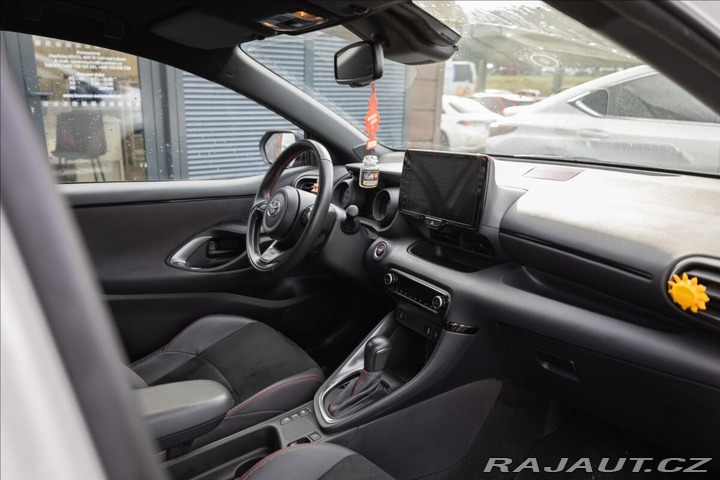 Toyota Yaris 1,5 AT GR SPORT 2022
