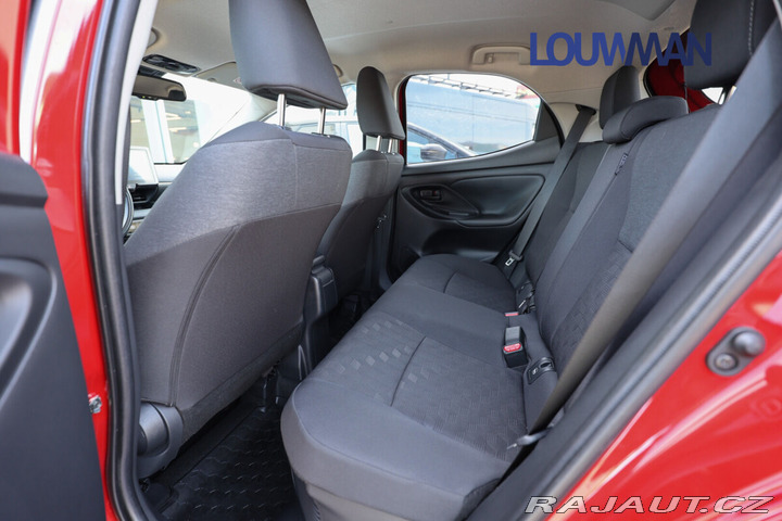 Toyota Yaris AT STYLE 2025