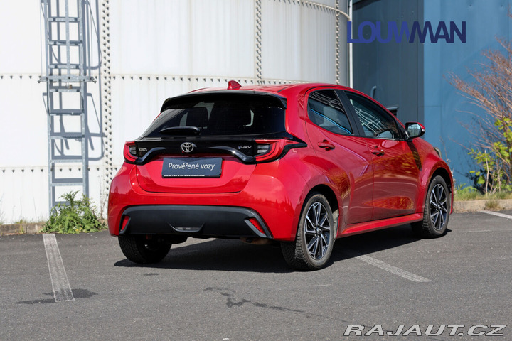 Toyota Yaris AT STYLE 2025