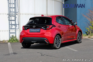 Toyota Yaris AT STYLE 2025