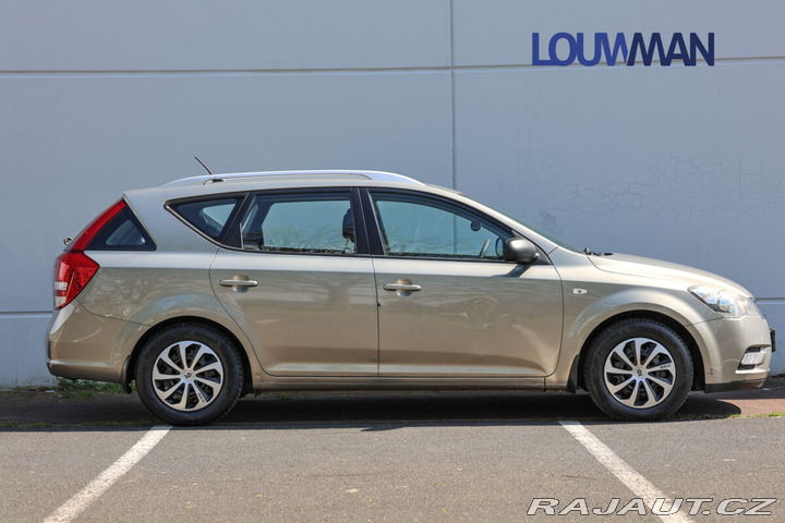 Kia Ceed  2012