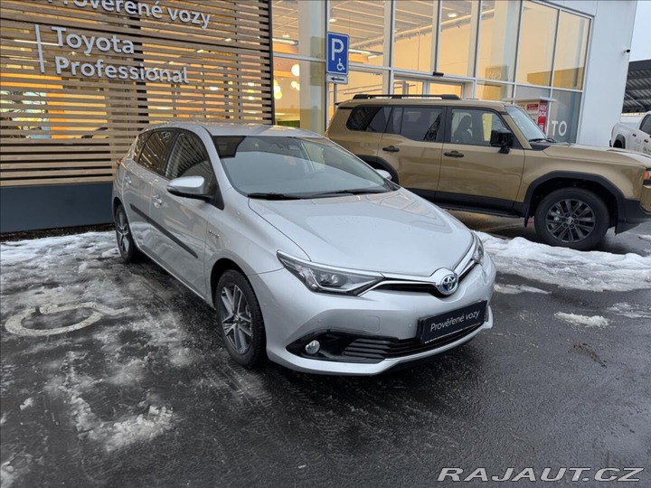 Toyota Auris 1,8 AT ACTIVE TREND + 2017