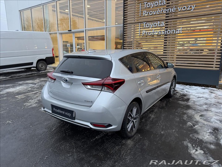 Toyota Auris 1,8 AT ACTIVE TREND + 2017