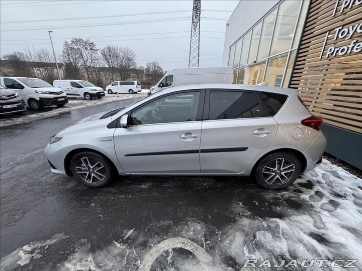 Toyota Auris 1,8 AT ACTIVE TREND + 2017