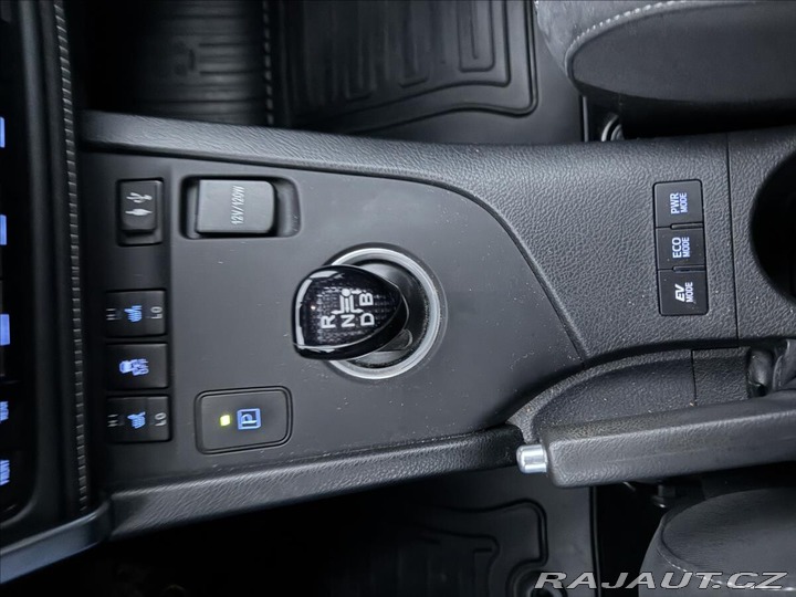 Toyota Auris 1,8 AT ACTIVE TREND + 2017