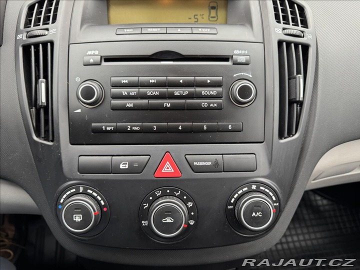Kia Ceed 1,4 2009