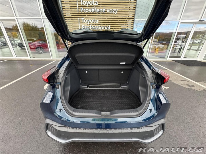 Toyota C-HR 1,8 AT COMFORT 2025