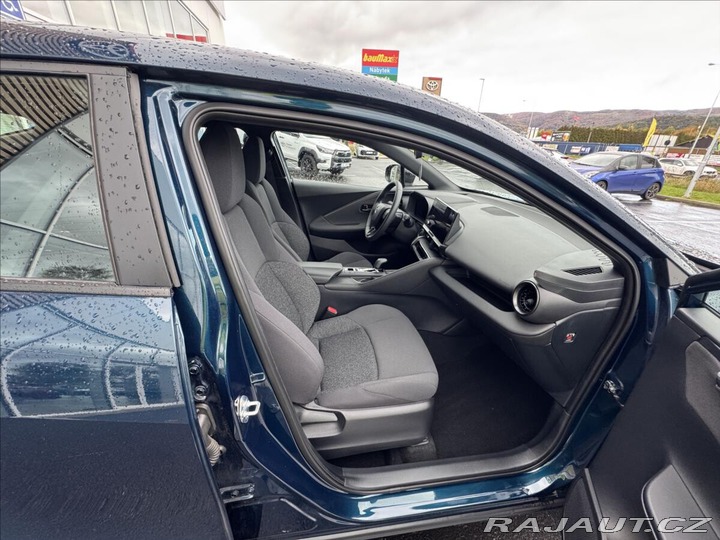 Toyota C-HR 1,8 AT COMFORT 2025
