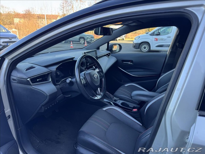 Toyota Corolla 1,8 GR SPORT DYNAMIC 2021