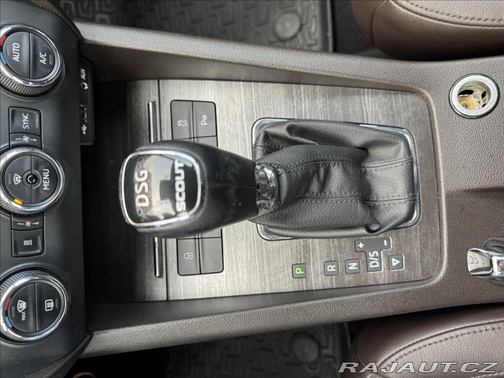 Škoda Octavia 2,0 DSG SCOUT 2016