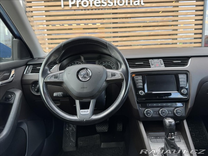 Škoda Octavia 2,0 DSG SCOUT 2016