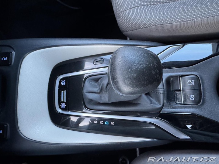Toyota Corolla 1,8 STYLE TECH 2020
