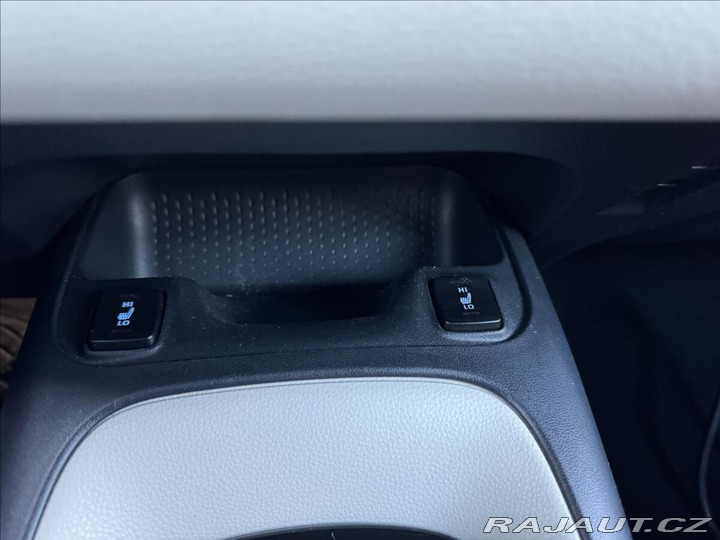 Toyota Corolla 1,8 STYLE TECH 2020