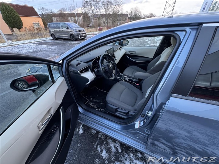 Toyota Corolla 1,8 STYLE TECH 2020