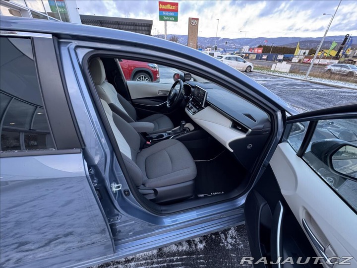 Toyota Corolla 1,8 STYLE TECH 2020