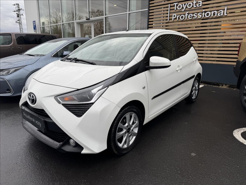 Toyota Aygo 1,0 X-PLAY + STYLE