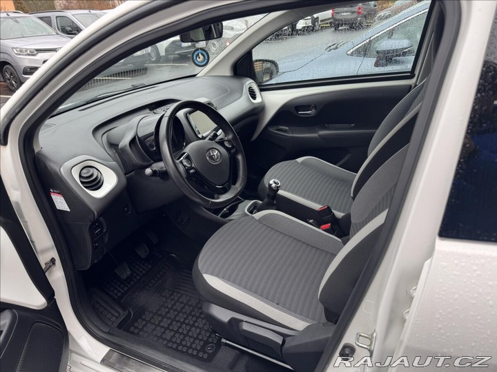 Toyota Aygo 1,0 X-PLAY + STYLE 2018