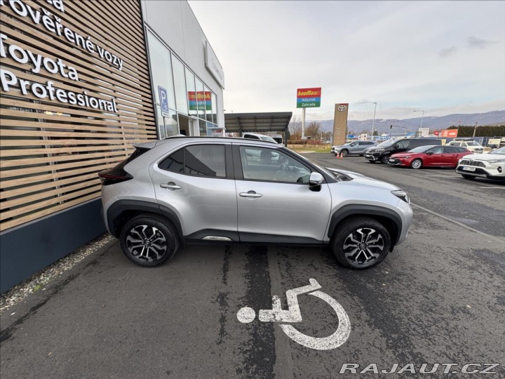 Toyota Yaris Cross 1,5 AT STYLE 2024