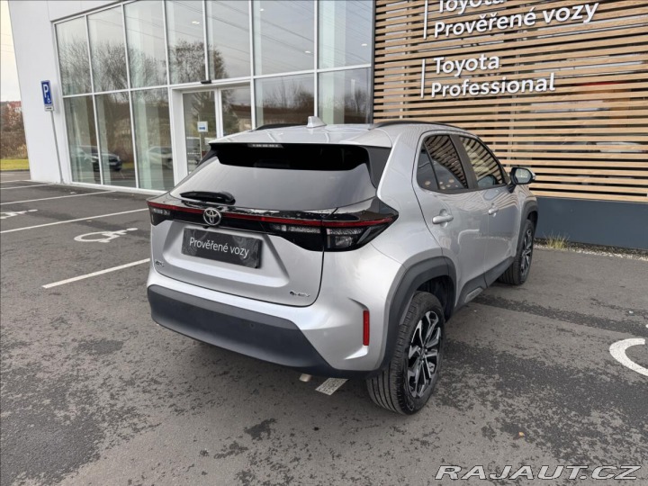 Toyota Yaris Cross 1,5 AT STYLE 2024