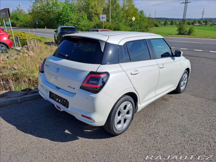 Suzuki Swift 1,2   1,2 PREMIUM HYBRID 2026