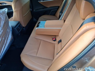 Toyota Camry 2,5 Hybrid 230 e-CVT Exec 1800