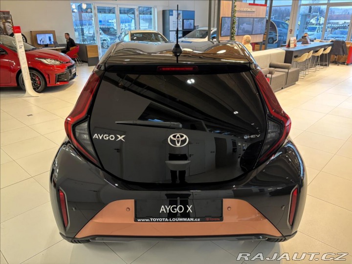 Toyota Aygo 1,5   X Executive 2026 1800