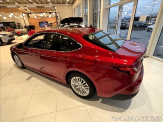 Toyota Camry 2,5   Comfort 1800