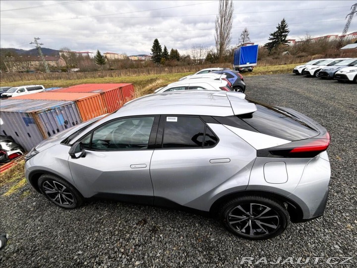 Toyota C-HR 1,8 Style HEV CVT 1800
