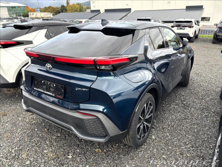 Toyota C-HR 1,8 Style HEV CVT 1800