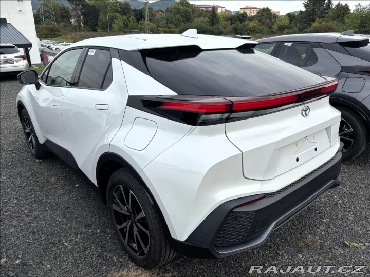 Toyota C-HR 1,8   Style HEV CVT 1800