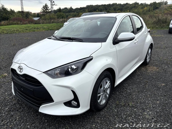 Toyota Yaris 1,5 Comfort HEV 116 CVT 1800